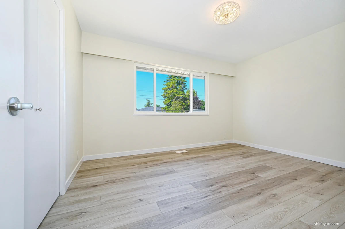 Living Room Photo of 5546 Maple Crescent, Delta, BC