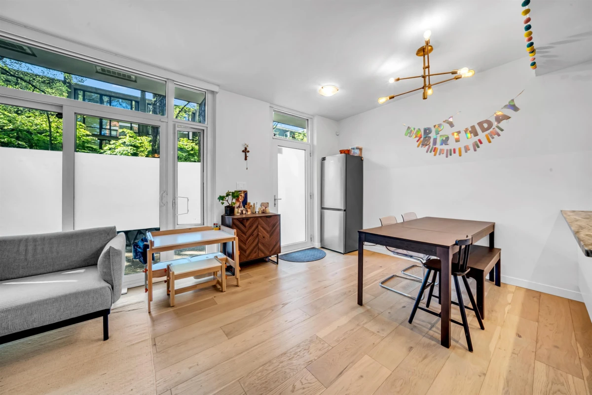 Dining Area Photo of 2021 W 10th Avenue, Vancouver, BC