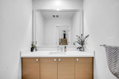 Entry Foyer Photo of 2021 W 10th Avenue, Vancouver, BC