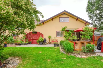 Outdoor Patio Photo of 33318 Holland Avenue, Abbotsford, BC