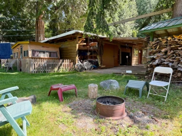 Outdoor Kitchen Photo of 1261 Roberts Creek Road, Roberts Creek, BC