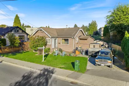 9430 Young Road, Chilliwack, BC, Chilliwack — Single Family Residence for sale