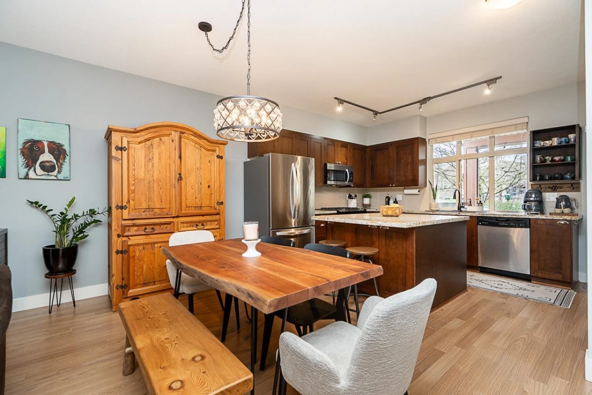 Family Room Photo of 7 19479 65 Avenue, Surrey, BC