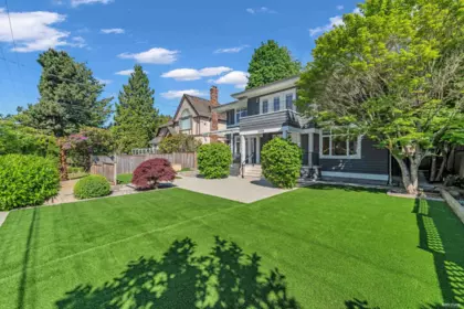 Backyard Photo of 2459 Mathers Avenue, West Vancouver, BC