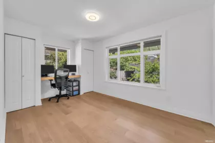 Hallway Photo of 2459 Mathers Avenue, West Vancouver, BC