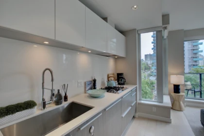703 1221 Bidwell Street, Vancouver, BC, Vancouver — Apartment/Condo for sale