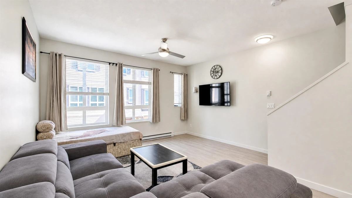 Living Room Photo of 35 14555 68 Avenue, Surrey, BC