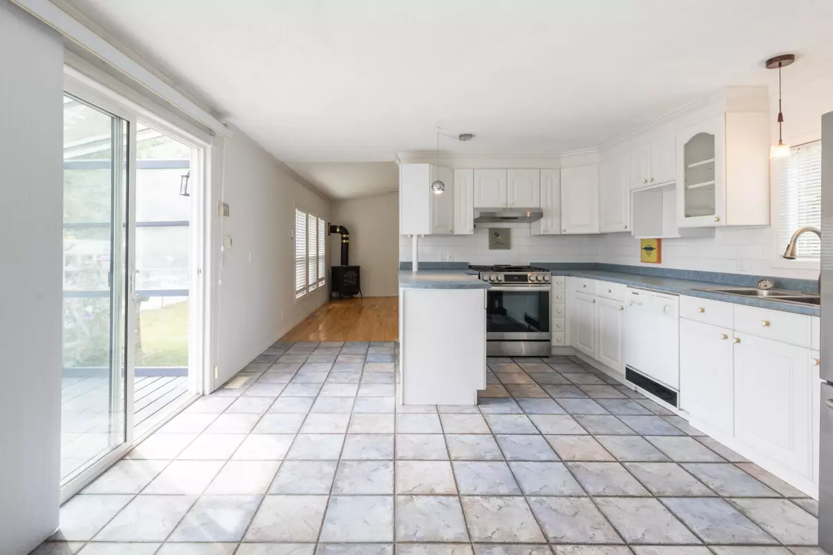 Dining Area Photo of 4 23387 70a Avenue, Langley, BC