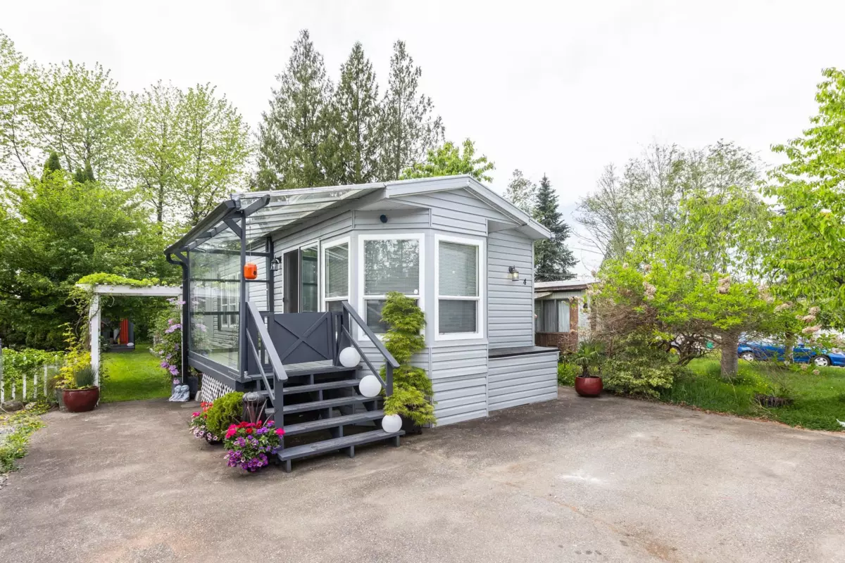 Exterior Rear Photo of 4 23387 70a Avenue, Langley, BC