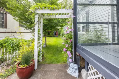 Mudroom Photo of 4 23387 70a Avenue, Langley, BC