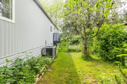 Swimming Pool Photo of 4 23387 70a Avenue, Langley, BC