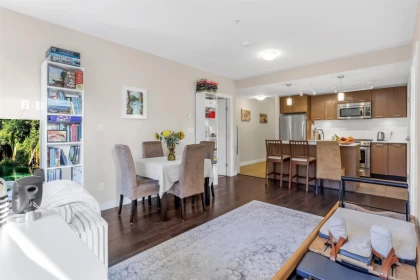 Kitchen Island Photo of 204 1177 Marine Drive, North Vancouver, BC