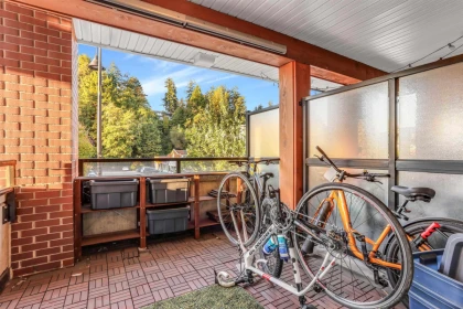 Kitchen Photo of 204 1177 Marine Drive, North Vancouver, BC