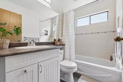 Primary Bathroom Photo of 9768 151a Street, Surrey, BC