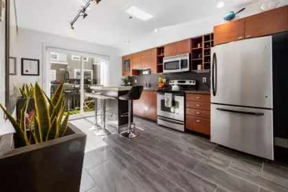 Primary Bathroom Photo of 44 15833 26 Avenue, Surrey, BC