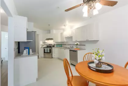 Kitchen Island Photo of 604 45745 Princess Avenue, Chilliwack, BC