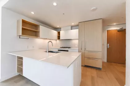 2104 6000 Mckay Avenue, Burnaby, BC, Burnaby — Apartment/Condo for sale