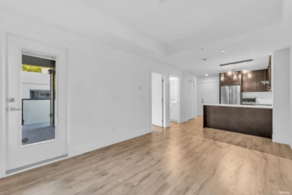 Kitchen Island Photo of 310 6338 King George Boulevard, Surrey, BC