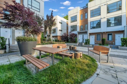Outdoor Deck Photo of 310 6338 King George Boulevard, Surrey, BC
