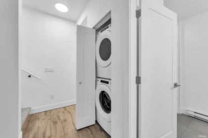 Walk-In Closet Photo of 310 6338 King George Boulevard, Surrey, BC