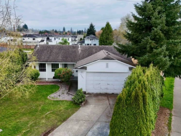 Kitchen Photo of 7387 123 Street, Surrey, BC