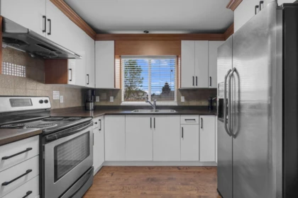 Powder Room Photo of 7387 123 Street, Surrey, BC