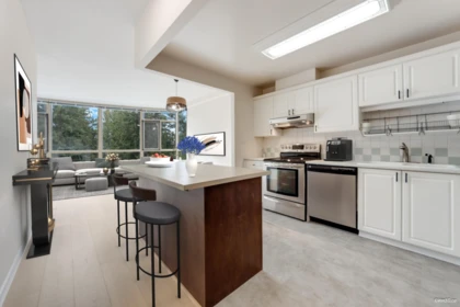 606 6838 Station Hill Drive, Burnaby, BC, Burnaby — Apartment/Condo for sale