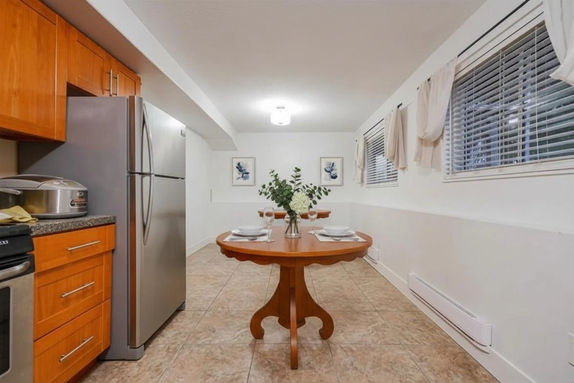 Living Room Photo of 4286 186 Street, Surrey, BC