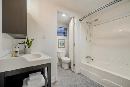 Kitchen Photo of 4286 186 Street, Surrey, BC