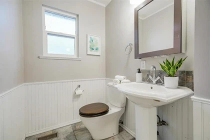 Walk-In Closet Photo of 4286 186 Street, Surrey, BC