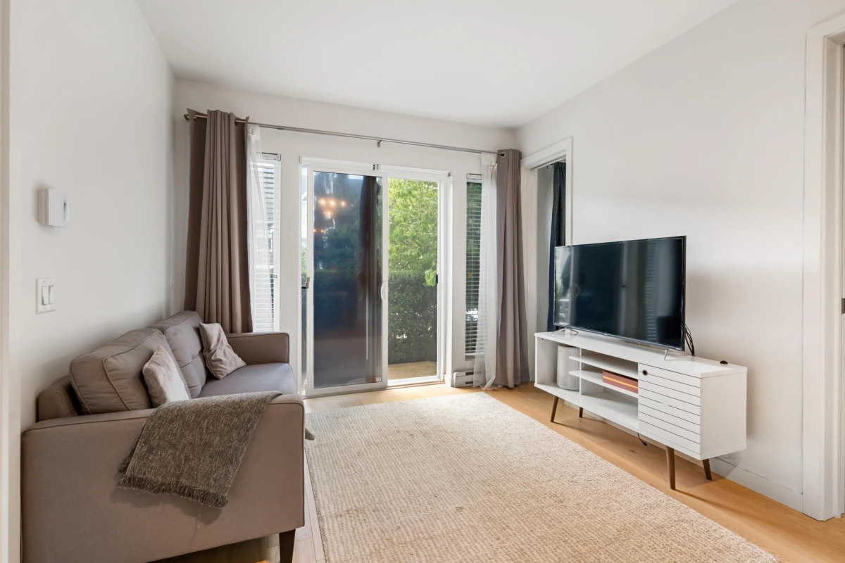 Family Room Photo of 109 215 Brookes Street, New Westminster, BC