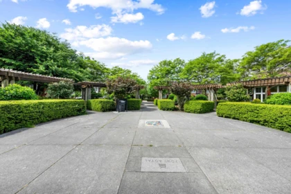 Garden / Landscaping Photo of 109 215 Brookes Street, New Westminster, BC
