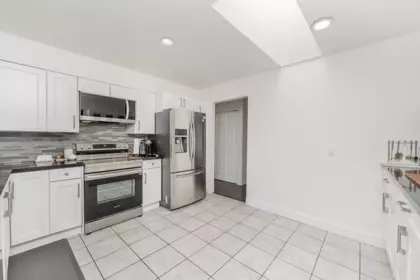 Kitchen Island Photo of 11792 80a Avenue, Delta, BC