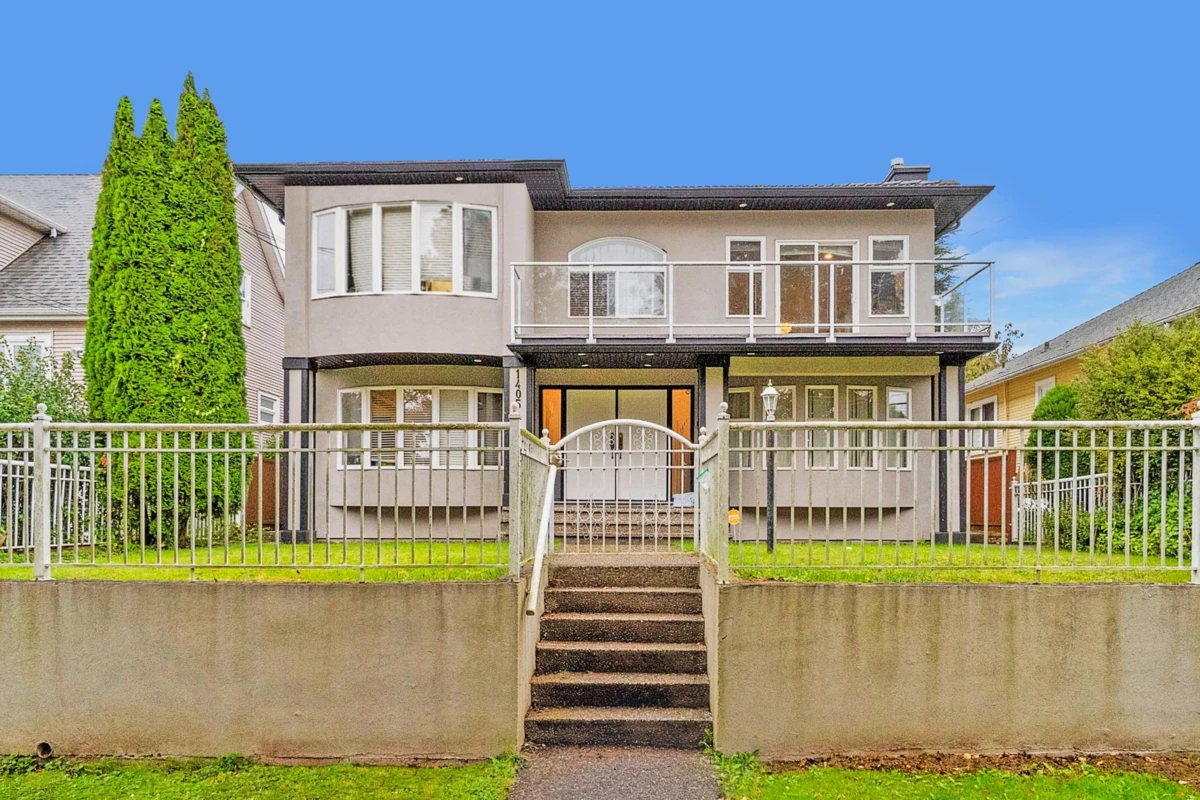 Exterior Rear Photo of 1405 Edinburgh Street, New Westminster, BC