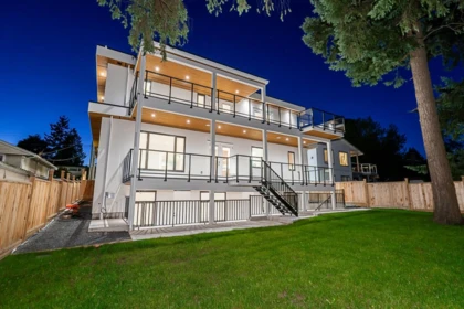 Backyard Photo of 1232 Parker Street, White Rock, BC