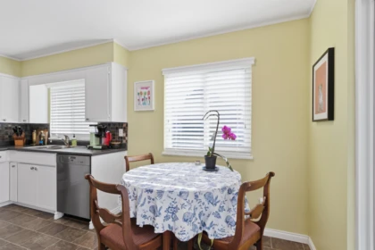 Breakfast Nook Photo of 9442 212b Street, Langley, BC