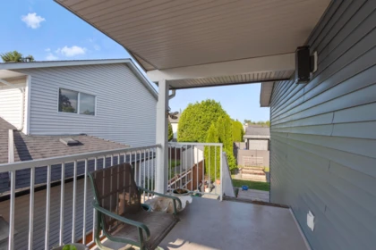 Swimming Pool Photo of 9442 212b Street, Langley, BC