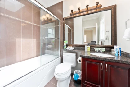 Entry Foyer Photo of 9291 Kirkmond Crescent, Richmond, BC