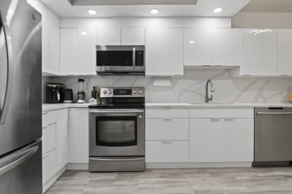205 3151 Woodbine Drive, North Vancouver, BC, North Vancouver — Apartment/Condo for sale