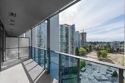 Entry Foyer Photo of 1712 10448 University Drive, Surrey, BC