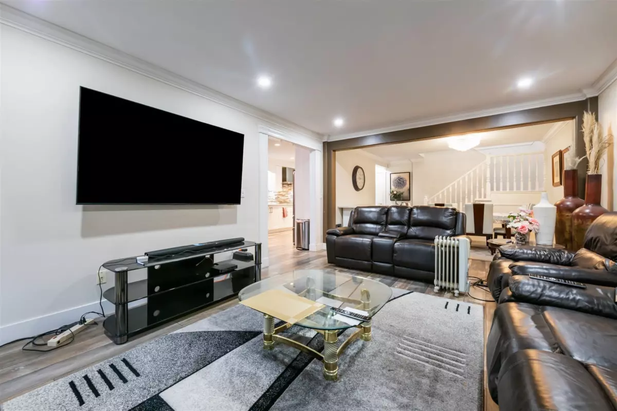Family Room Photo of 13 4767 64 Street, Delta, BC