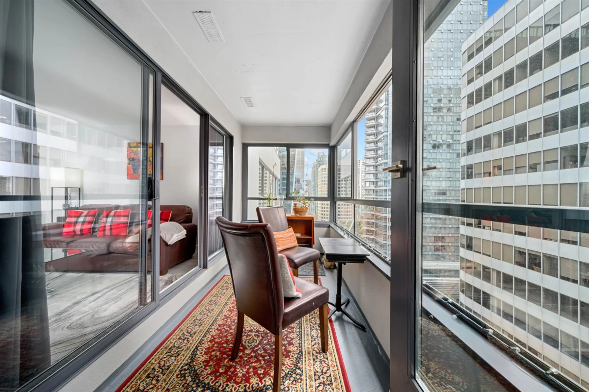 Dining Area Photo of 1403 1060 Alberni Street, Vancouver, BC