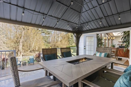 Hot Tub / Spa Photo of 45431 Wells Road, Chilliwack, BC
