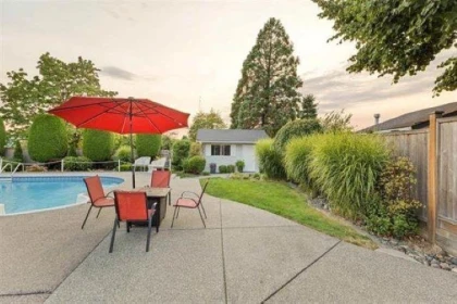 Kitchen Photo of 18244 54 Avenue, Surrey, BC