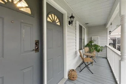 Staircase Photo of 18244 54 Avenue, Surrey, BC