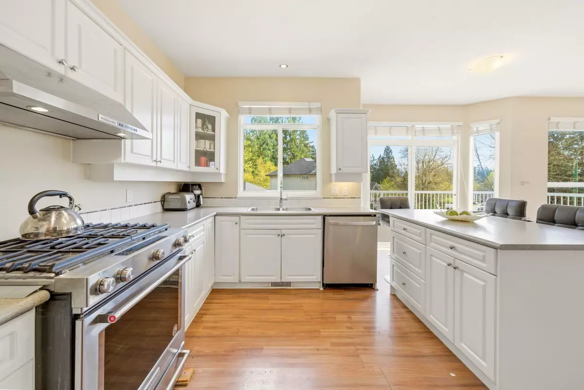 Dining Area Photo of 23800 Kanaka Way, Maple Ridge, BC