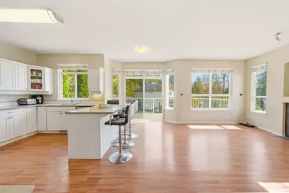 Kitchen Photo of 23800 Kanaka Way, Maple Ridge, BC