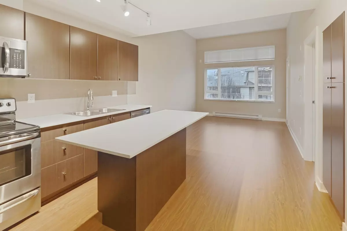 Dining Area Photo of 417 13740 75a Avenue, Surrey, BC