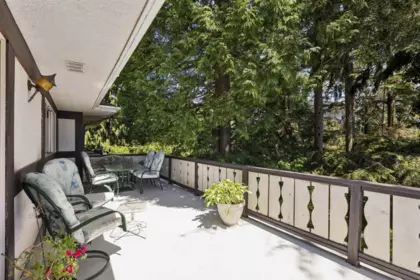Office / Den Photo of 615 Ballantree Road, West Vancouver, BC