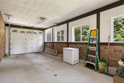 Swimming Pool Photo of 615 Ballantree Road, West Vancouver, BC